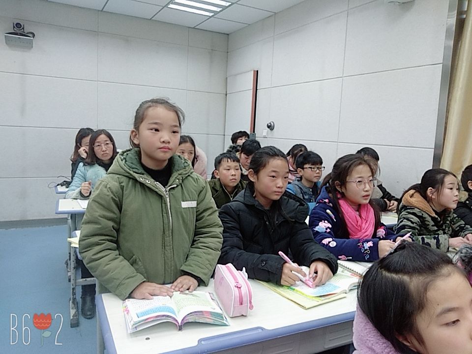 现在完成时语法课导入_有趣的表情公开课导入_初中生涯导入课